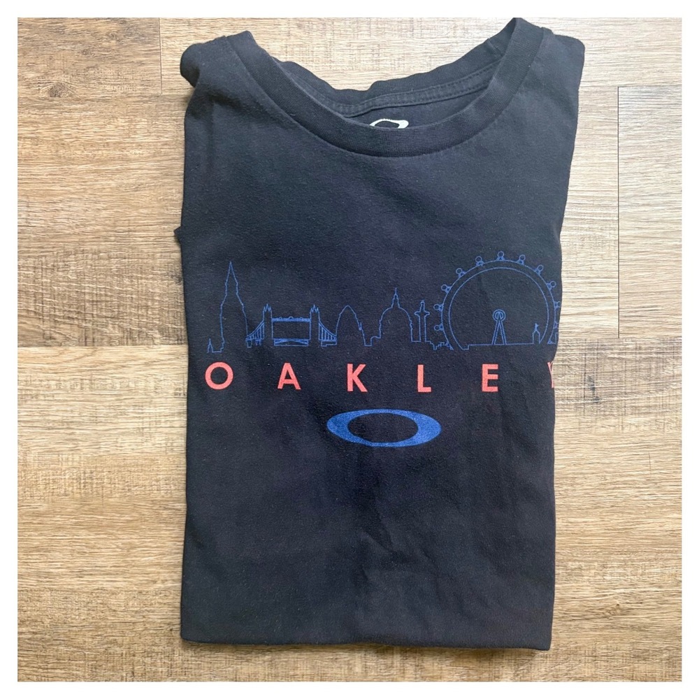 Oakley Mens London Skyline Graphic T-Shirt Black Regular Fit Small S Tee